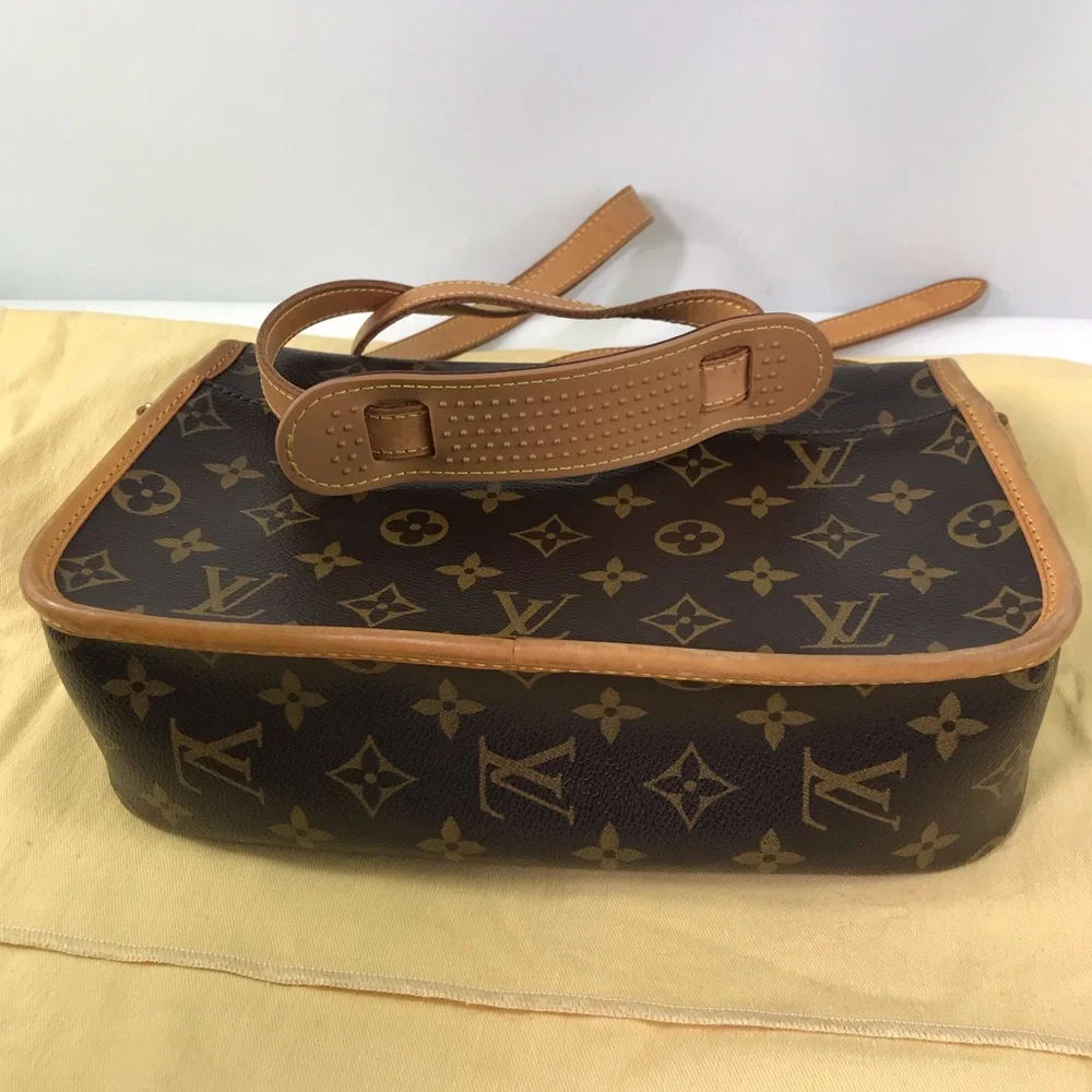 ๐โจAUTHENTIC โจ๐LOUIS VUITTON CROSSBODY - Picture 16 of 16